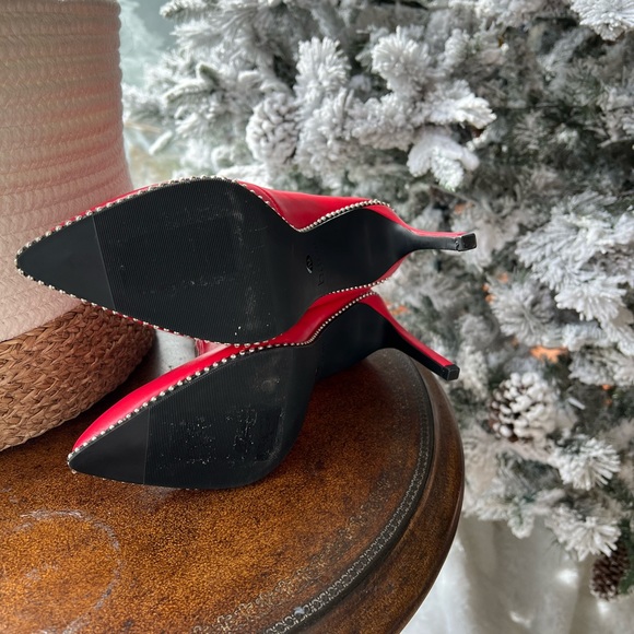 Beautiful Ankle Booties Brand New Red with Silver Dainty Trim! Bar III Size 7M. - Picture 4 of 4
